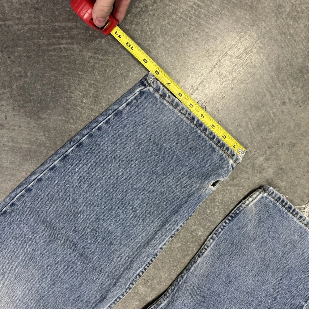 Vintage Levi's 550 Jeans Mens 36x29 Blue Light Wash Relaxed Fit Denim Thrashed